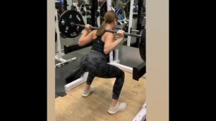 Big Ass Teen doing Squats in Public