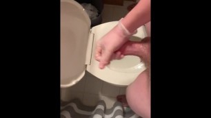 18 YEAR OLD JERKS OFF WITH LUBED LATEX GLOVE
