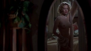 Penelope Ann Miller - Sexy, Hot, And Nude - Carlito's Way